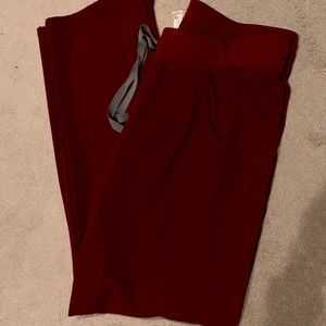 Figs Kade scrub bottoms - color burgundy